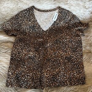 Old Navy V-Neck Women's Top